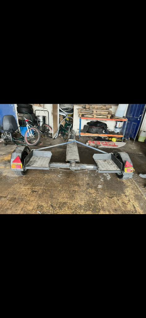 Car towing dolly / trailer