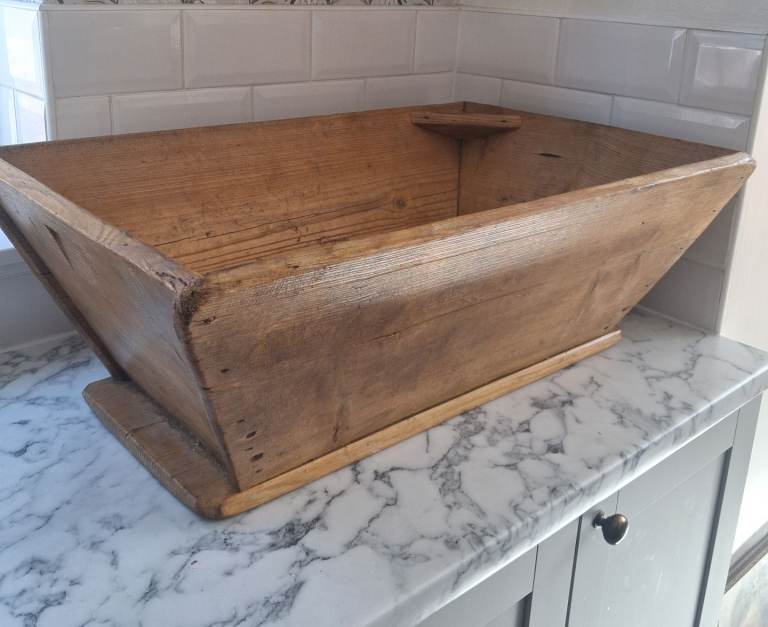 Antique pine solid wood trough 