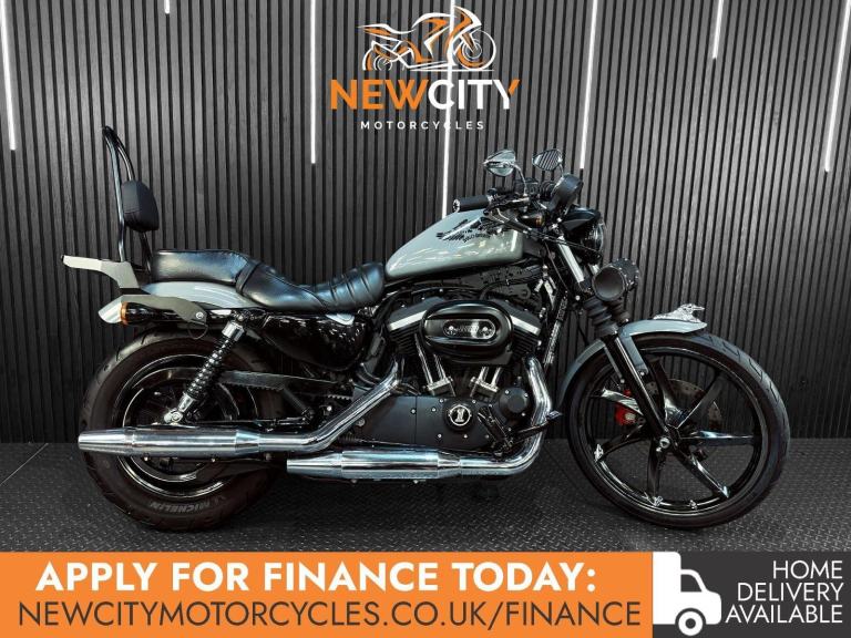 2016 Harley-Davidson Sportster 883 XL883N Iron 883
