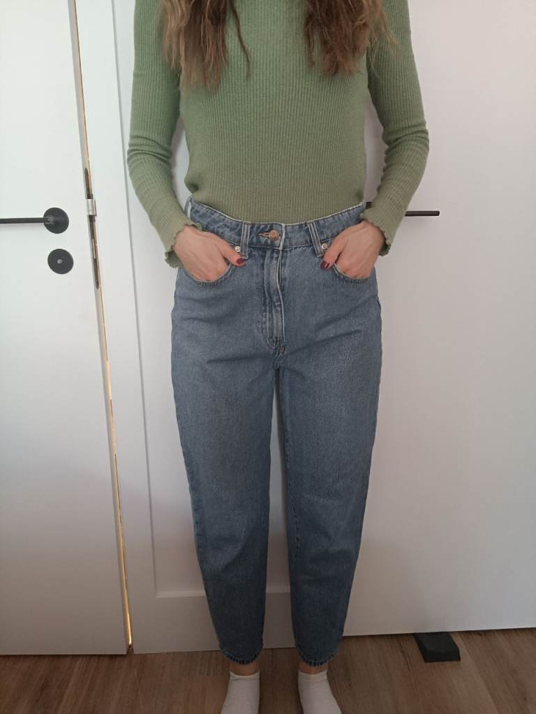 Blue High-Waisted Loose Mom Jeans