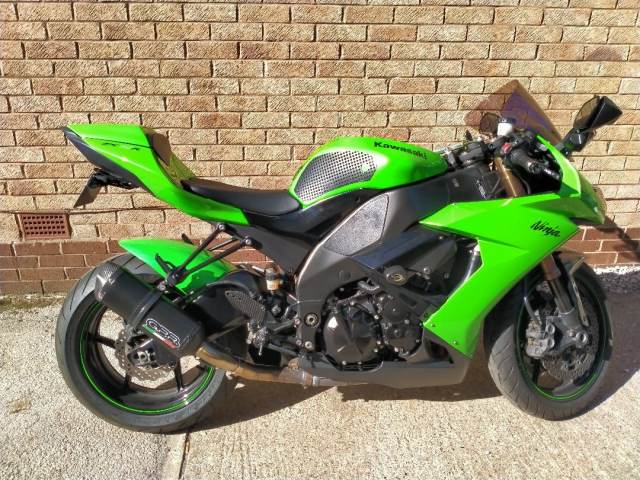 Kawasaki, Ninja ZX 10, 2008, 998 (cc) | in Rawmarsh, South