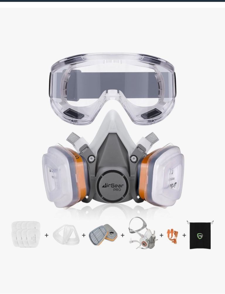 Anti Dust Anti Gas Respirator Mask with Filters and Protective Goggles