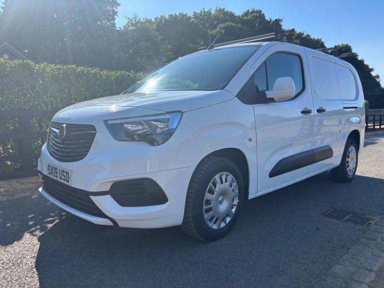 2019 Vauxhall Combo 2300 1.5 Turbo D 100ps H1 Sportive Van PANEL VAN DIESEL Manual