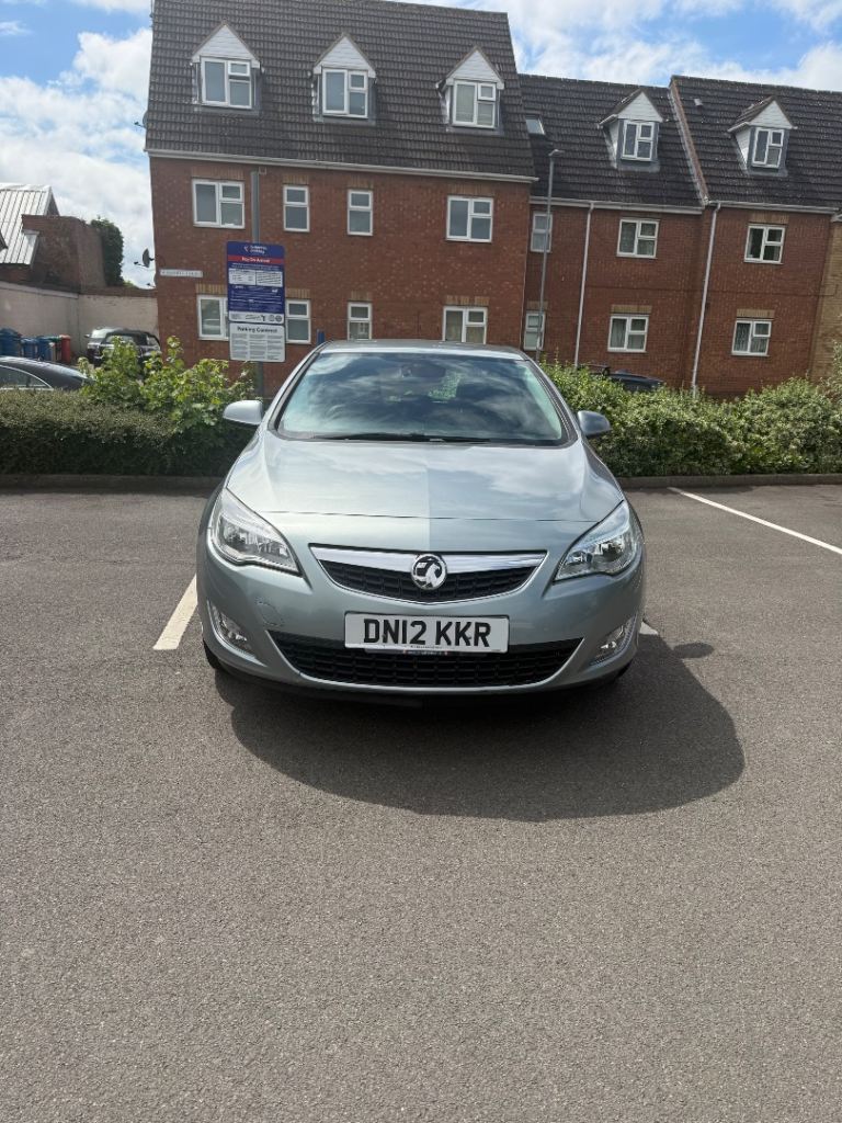 Vauxhall, ASTRA, Hatchback, 2012, Other, 1956 (cc), 5 doors