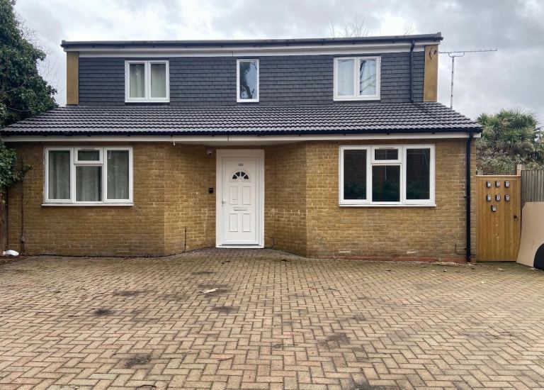 Huge Ensuite room to rent in Stratford 