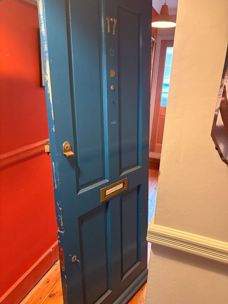 Solid wood door 