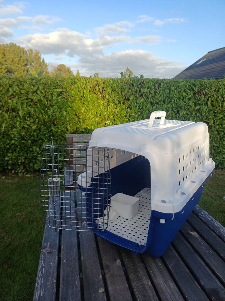 Air Travel Pet Crate BB35 for Dogs & Cats IATA Approved 65 x 43.5 x 45 cm 