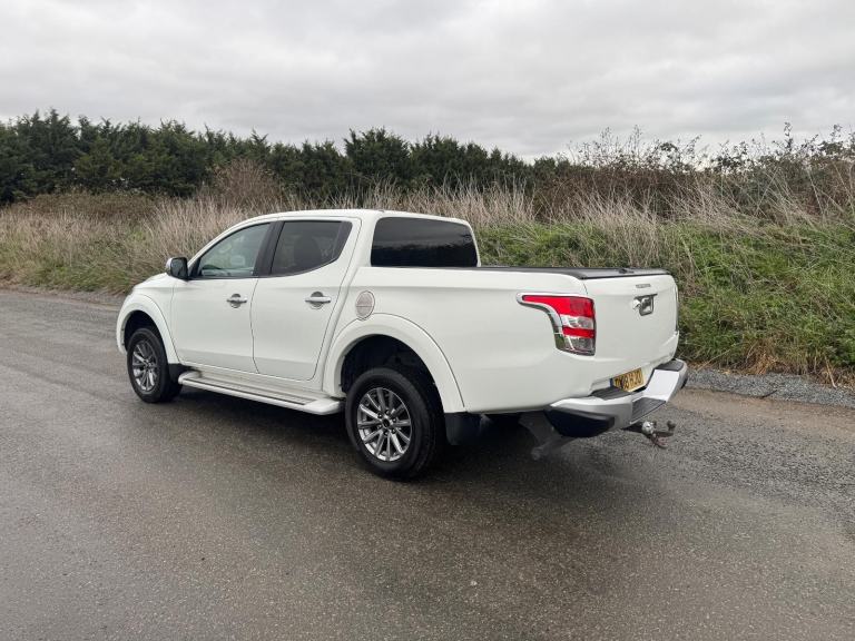 Mitsubishi L200 2.4 DI-D DC Barbarian Pickup Double Cab 4dr Diesel Ma... 2018/18