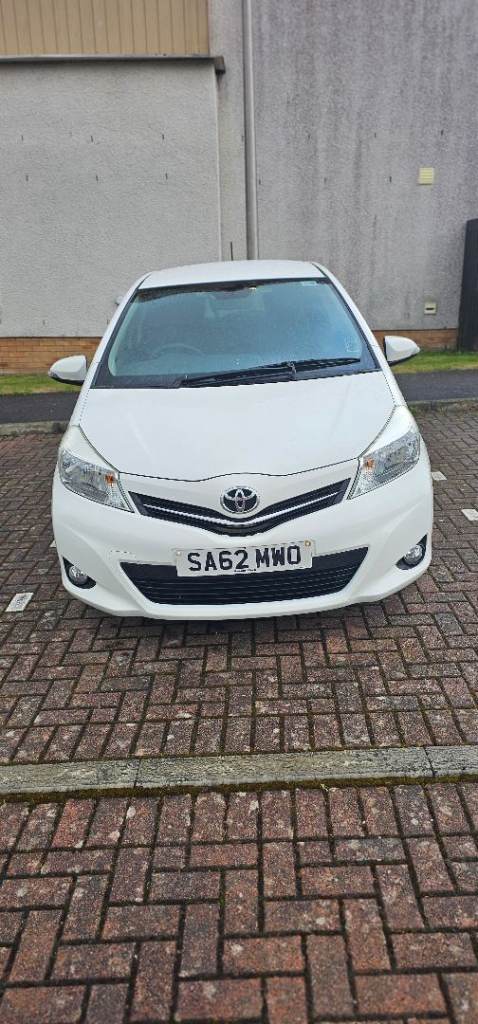 Toyota, YARIS, Hatchback, 2012, Manual, 998 (cc), 3 doors