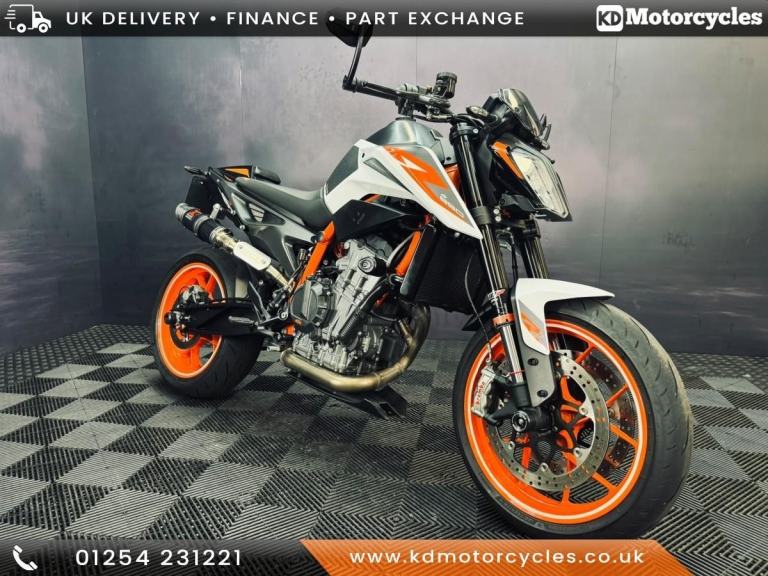 KTM 890 Duke R 2021 Low Miles Tech Pack