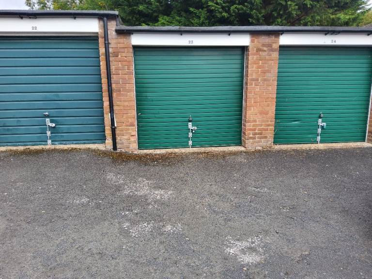 Garages to Rent in Snitterfield 
