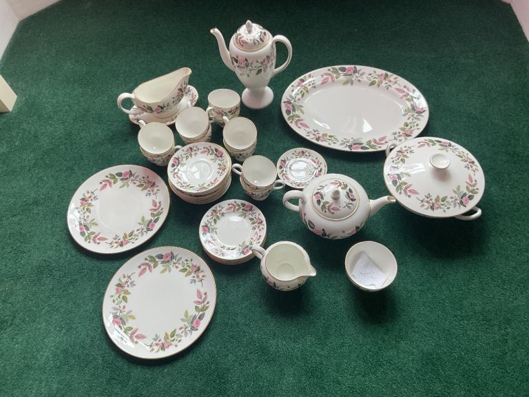 Wedgwood Hathaway Rose vintage china