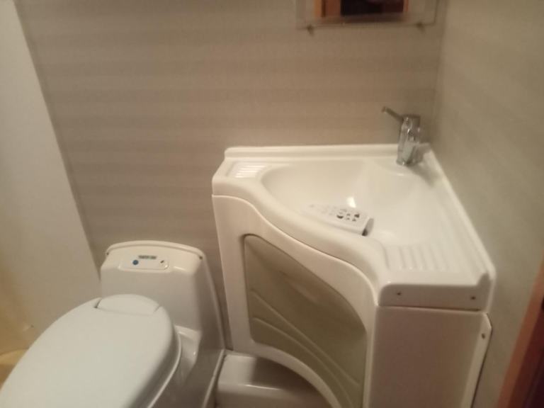 A CLASS PILOTE MOOVEO 6 BERTH 08 PLATE 