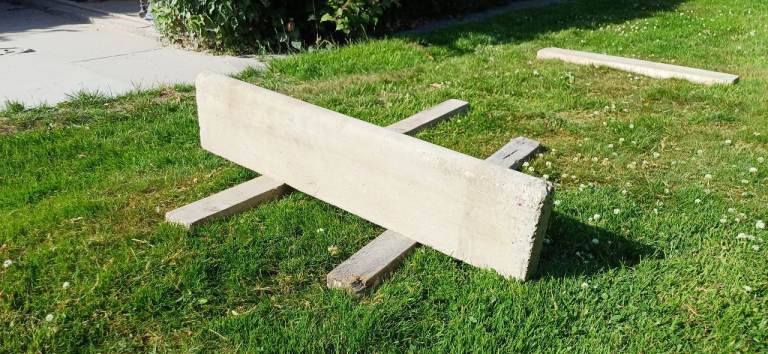 Round top concrete edging