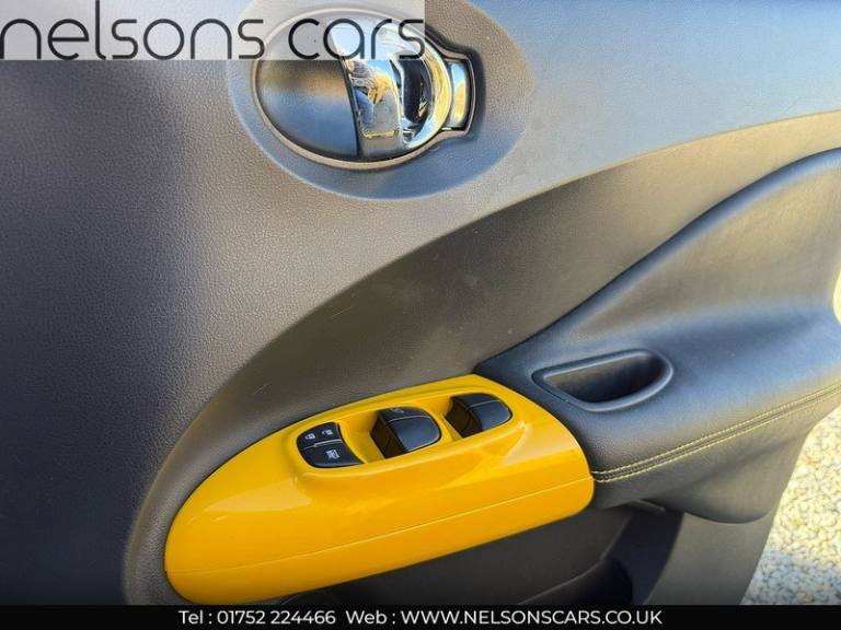 2015 Nissan Juke Tekna SUV Petrol Automatic