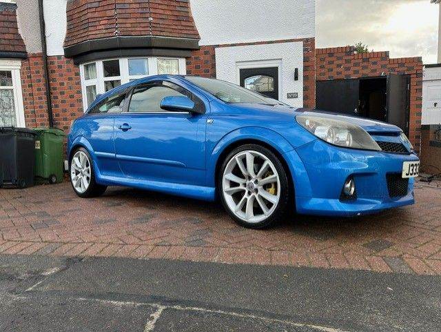 VAUXHALL ASTRA VXR 