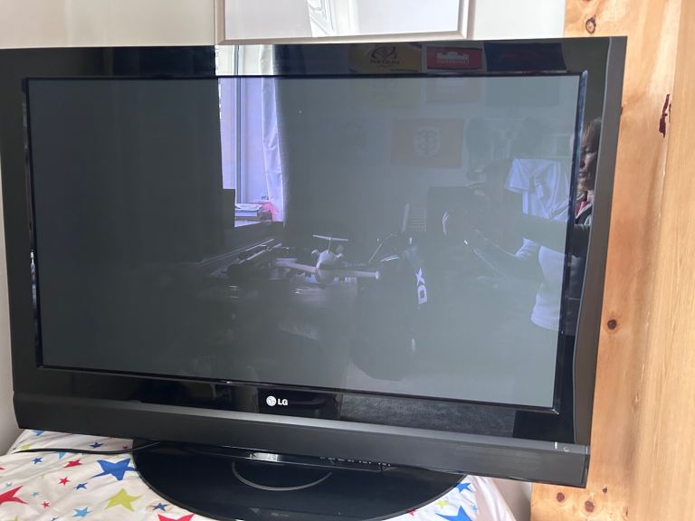 LG Plasma 42” TV