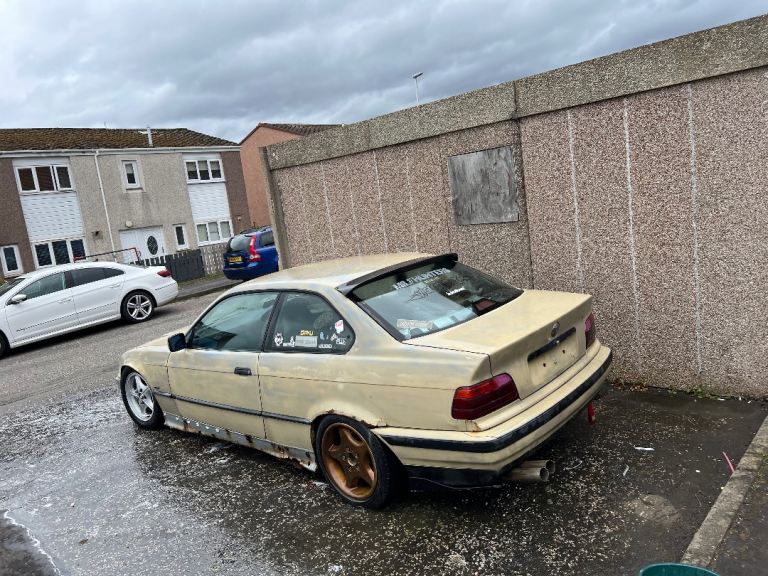 BMW e36 318is coupe 