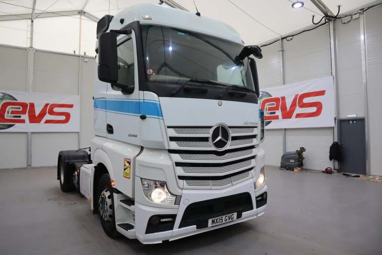 2015 (15 PLATE) Mercedes Benz ACTROS 2345 6x2 Euro 6 Tractor Units