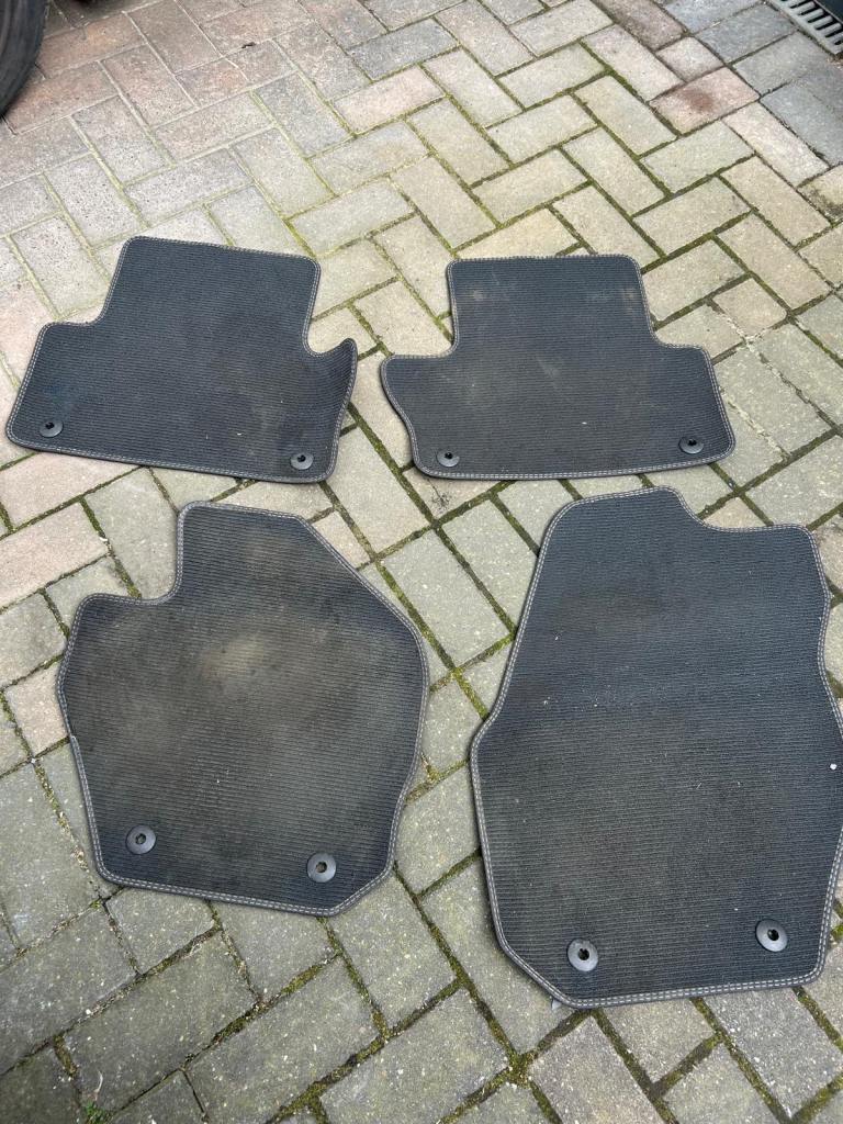 Volvo XC60 215 car mats 