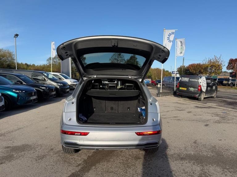 2017 Audi Q5 2.0 TDI S line SUV 5dr Diesel S Tronic quattro Euro 6 (s/s) (190 ps) ESTATE Diesel A...