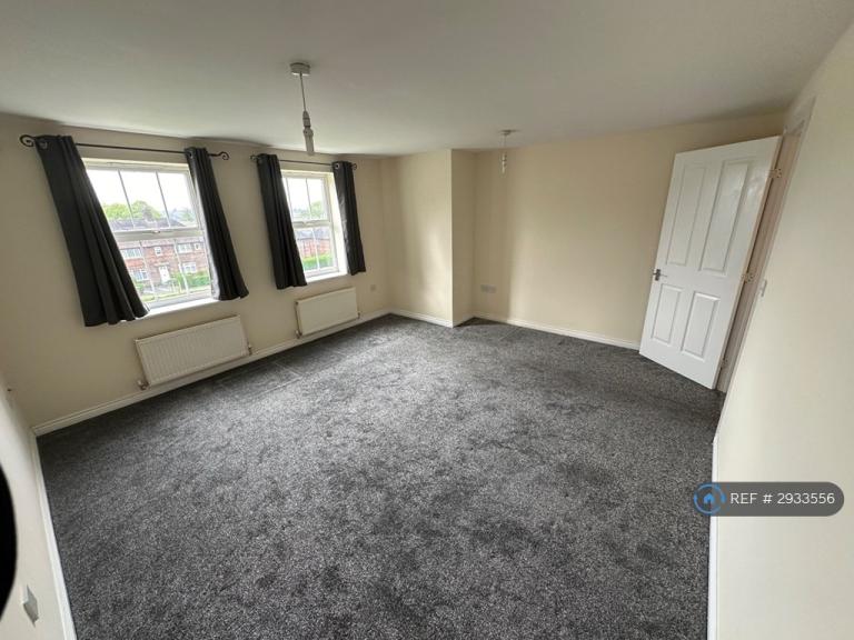 2 bedroom flat in Gilbert Close, Nottingham, NG5 (2 bed) (#2933556)