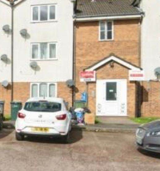 Oldbury 2 bed ground floor apartment
