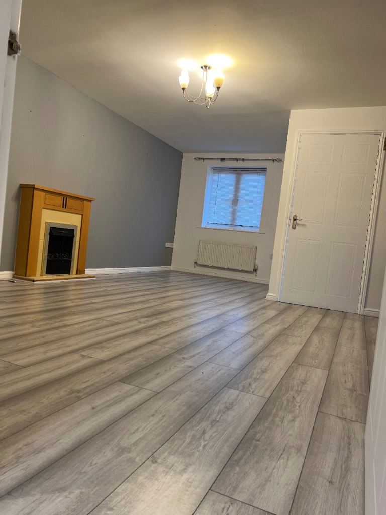    Immaculate 3-Bed Home | Prime Location | Perfect for Families or Professionals