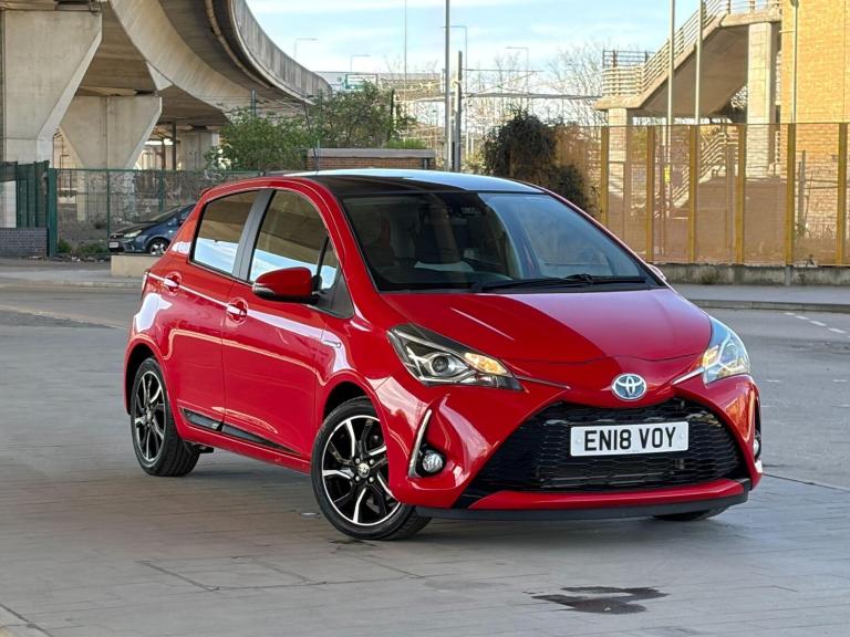 2018 Toyota Yaris 1.5 VVT-h Design E-CVT Euro 6 (s/s) 5dr HATCHBACK Petrol/Electric Hybrid Automatic