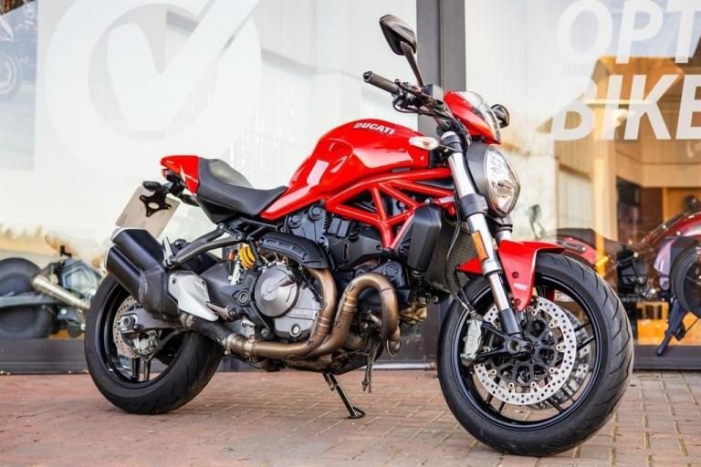 Ducati Monster 821 HEATED GRIPS ! STUNNING