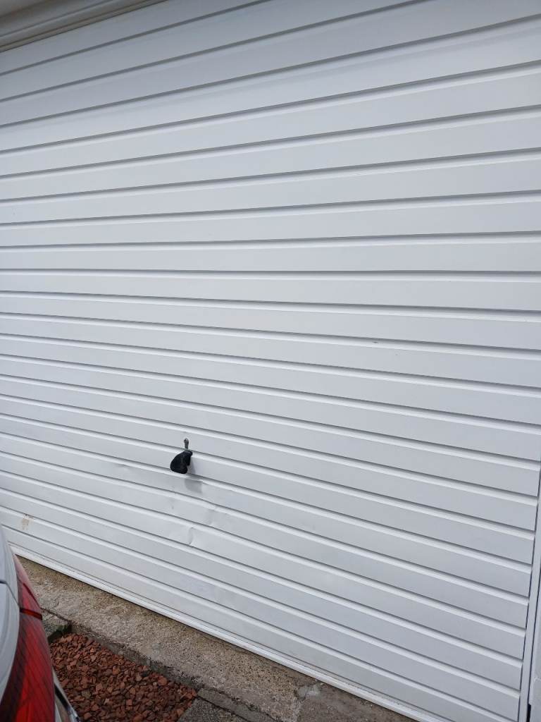WANTED. !!!  Garadoor  garage door wanted 