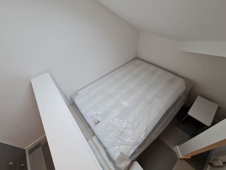 Studio Flat Available All Bills Included- Withington