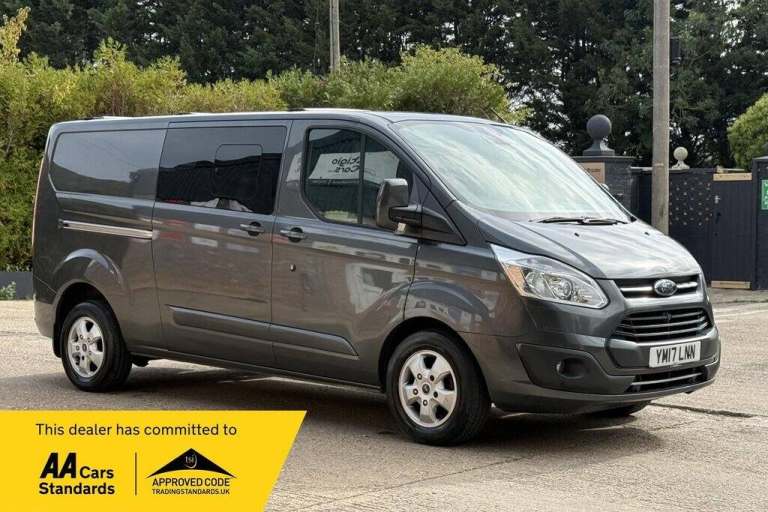 2017 Ford Transit Custom 2.0 TDCi 130ps Low Roof D/Cab Limited Van PANEL VAN DIESEL Manual