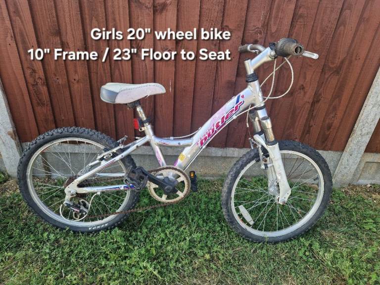 Girls 20 wheel bike - Claud Butler - 7 to 9 Years