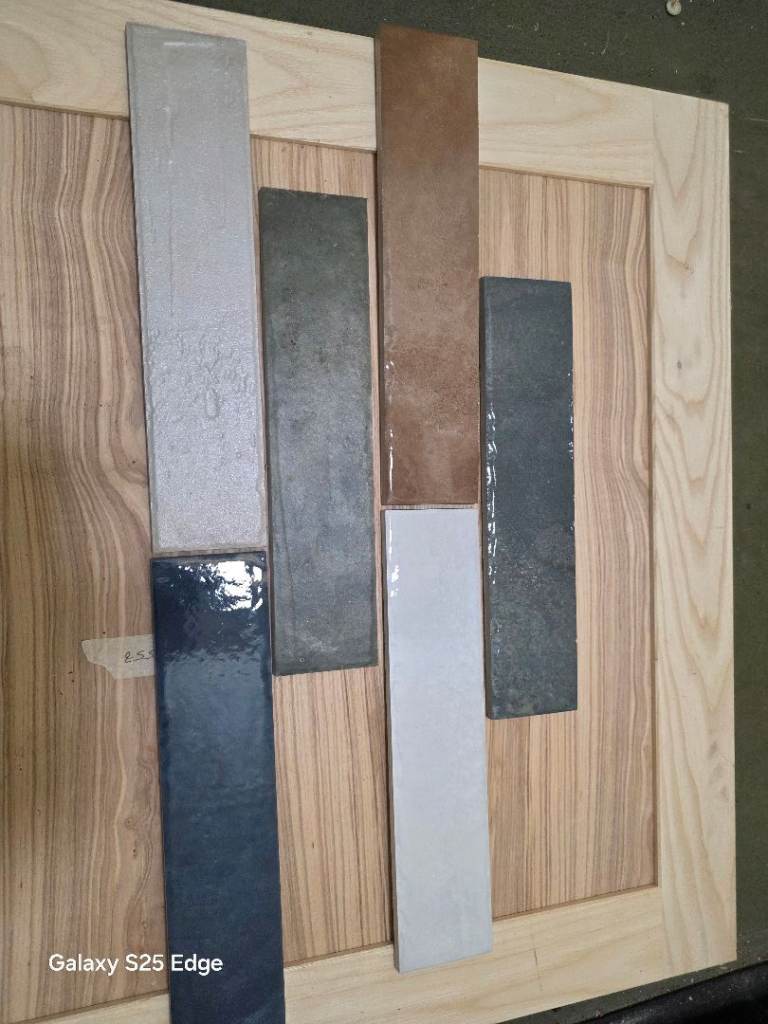 Wall tiles 