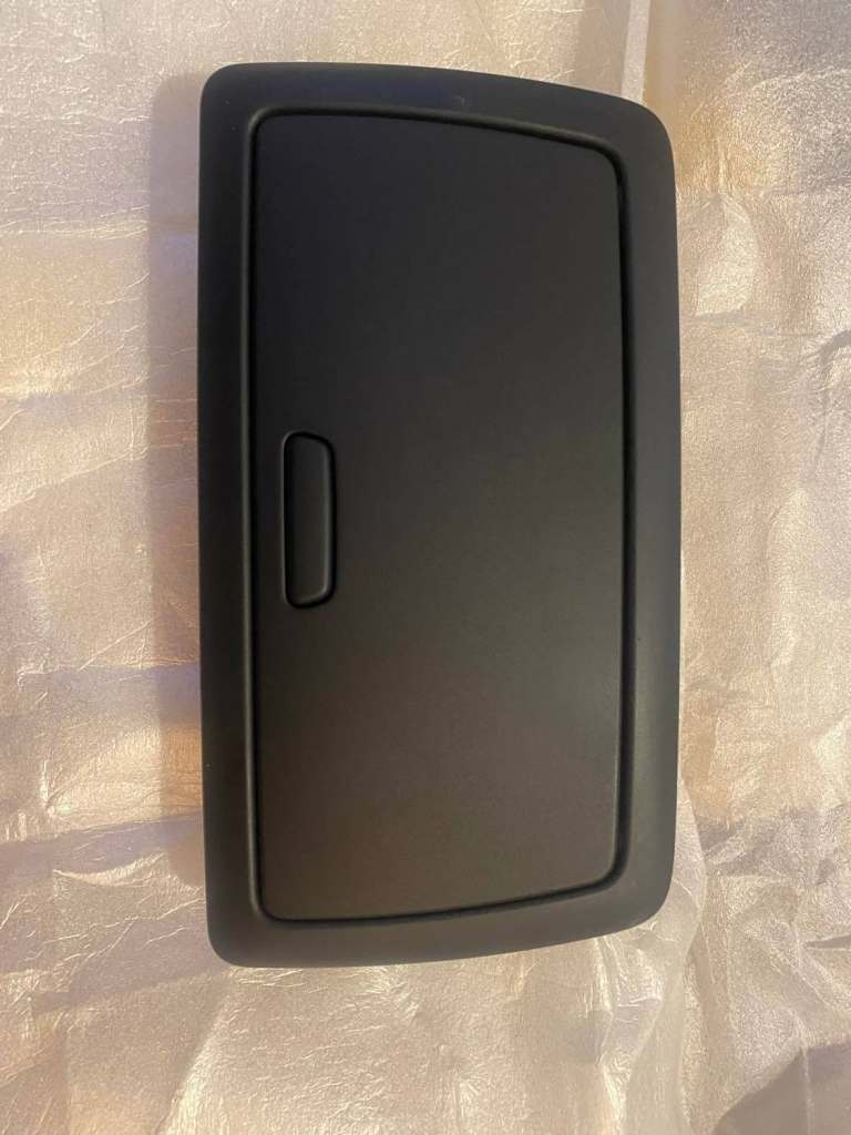 NEW!!! BMW 1 SERIES E81 E87 E88 E82 DASHBOARD PANEL STORAGE TRAY 