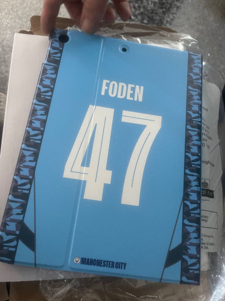 Brand new Man City I pad case 10.2      2019/2020/2021