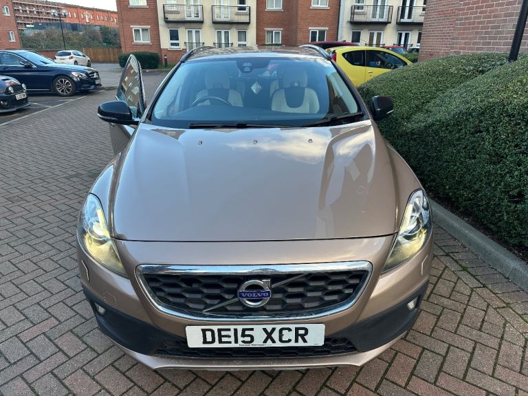 Volvo, V40, Hatchback, 2015, Manual, 1560 (cc), 5 doors