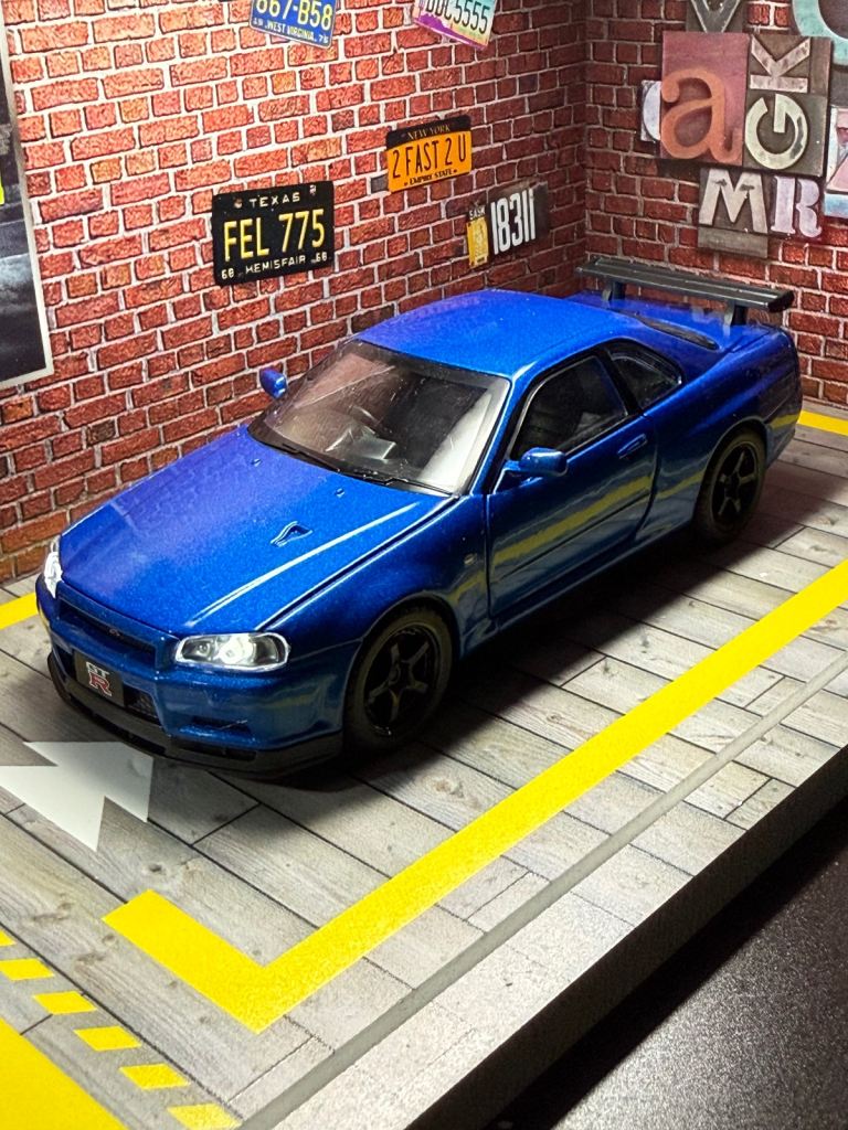 1/32 Diecast Diorama Nissan Skyline GTR R34 JDM Licensed