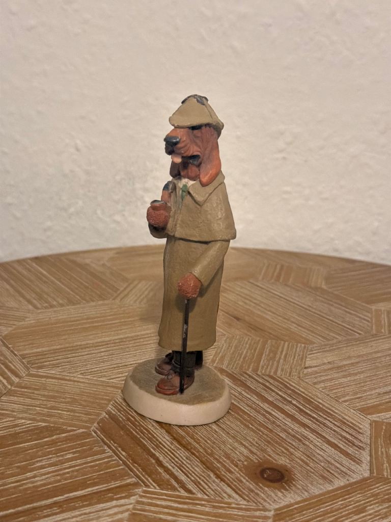 Country Companions Bloodhound CC26 Figurine by Robert Harrop
