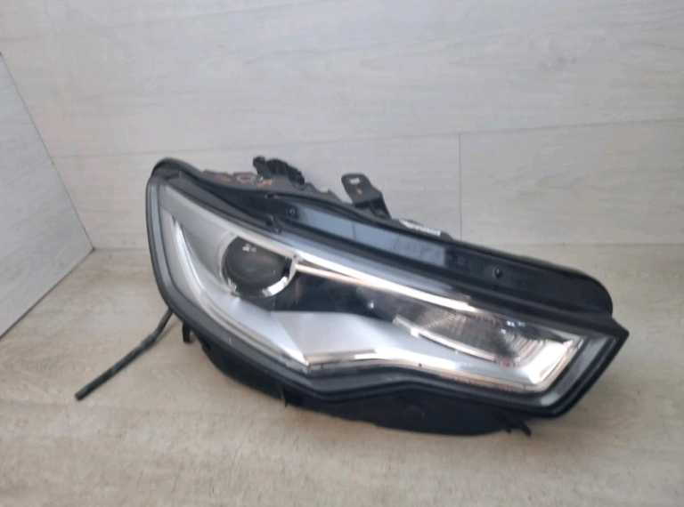 AUDI A6 - C7 - 4G - XENON HEADLIGHT- DRIVERSIDE - COMPLETE