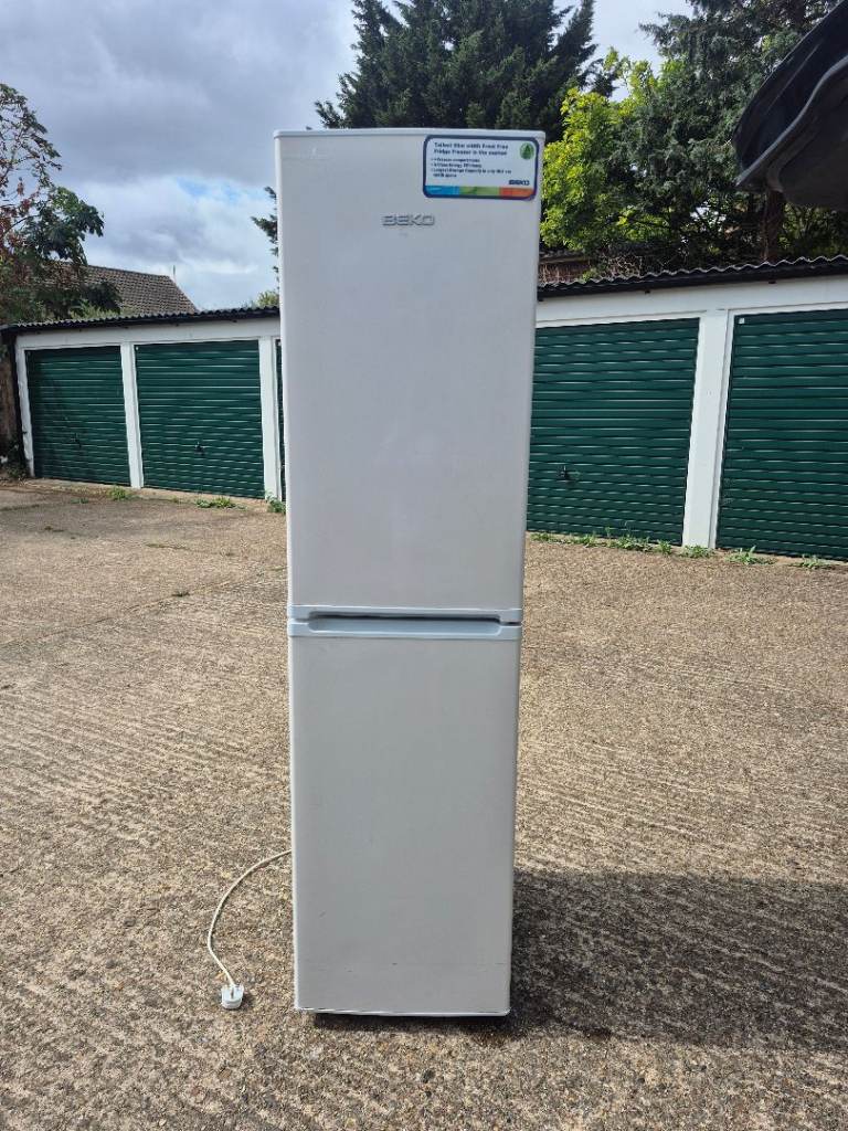 Bush Freestanding Fridge Freezer – White, Good Condition