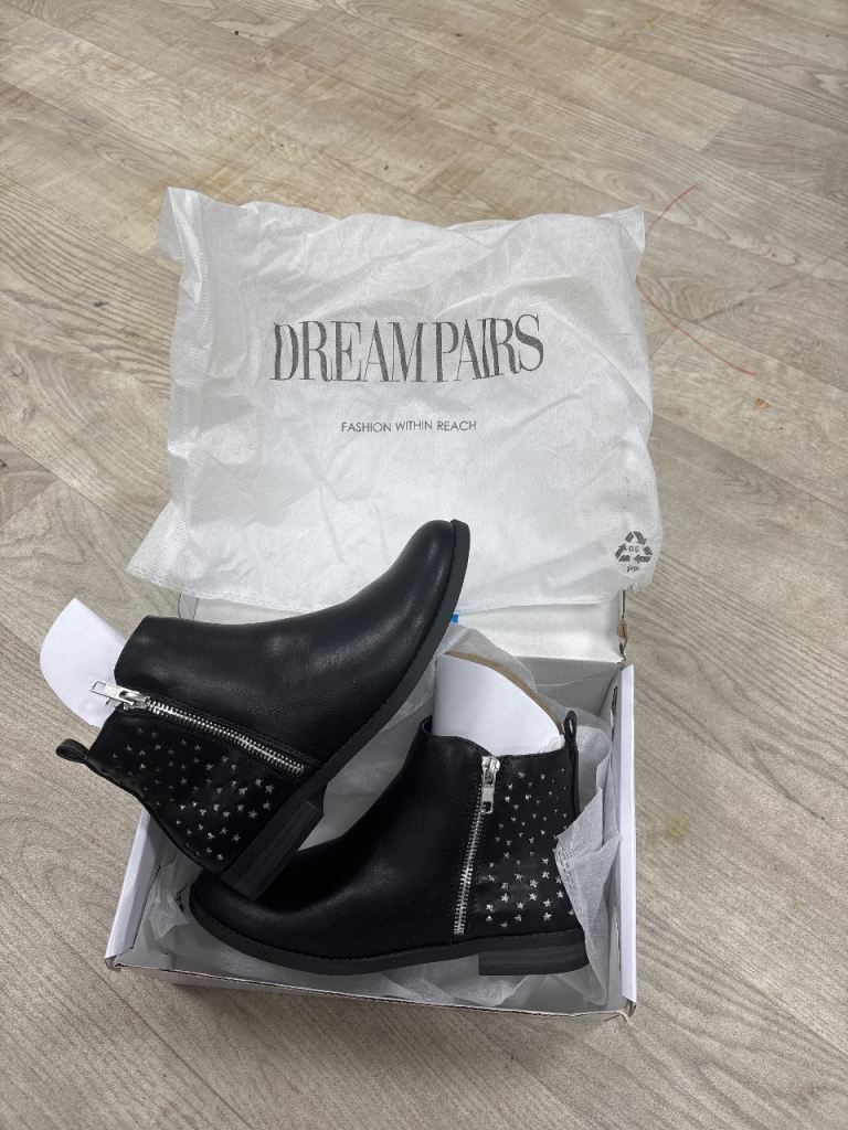 DREAMPAIRS Black Studded Ankle Boots – New in Box