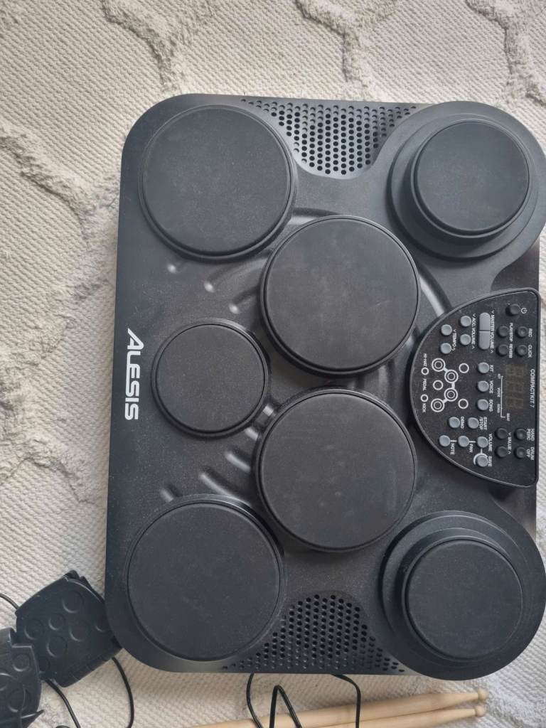 Alesis CompactKit 7 electronic drum kit - Used Likenew - Open to offers