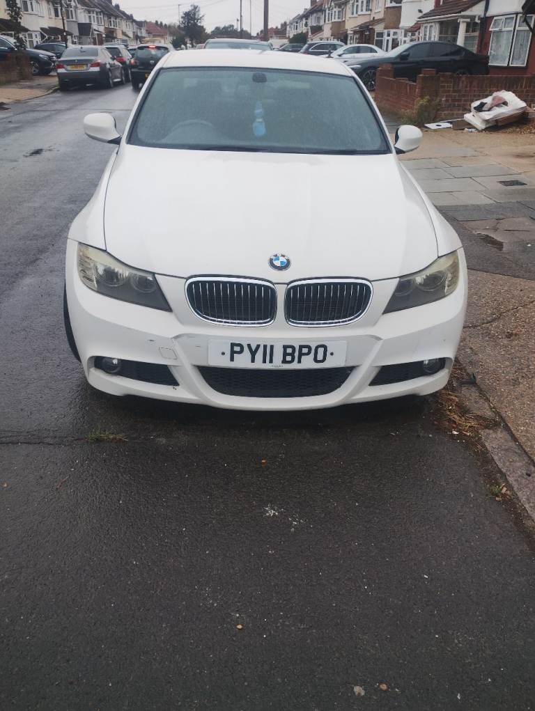 BMW, 3 SERIES, Saloon, 2011, Manual, 1995 (cc), 4 doors