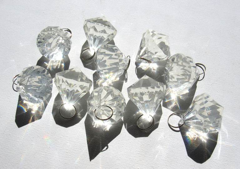 10 x Acrylic Crystal Hanging Prisms Clear Plastic Hanging Decorations Suncatchers