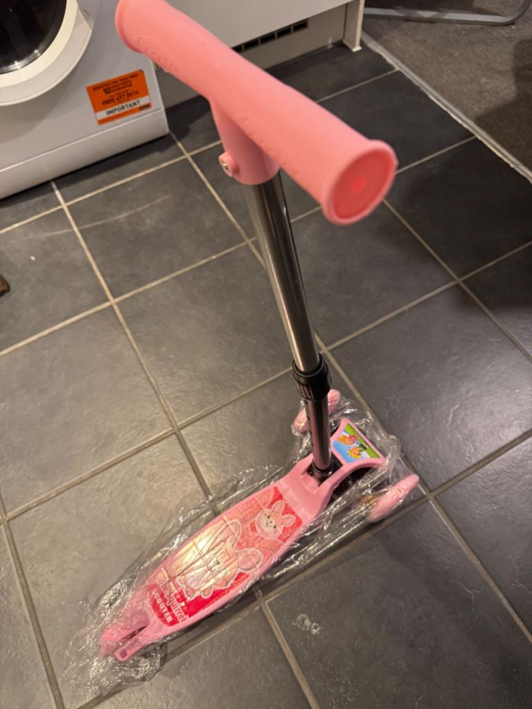 New Pink Kids Scooter with Cute Squirrel Design
