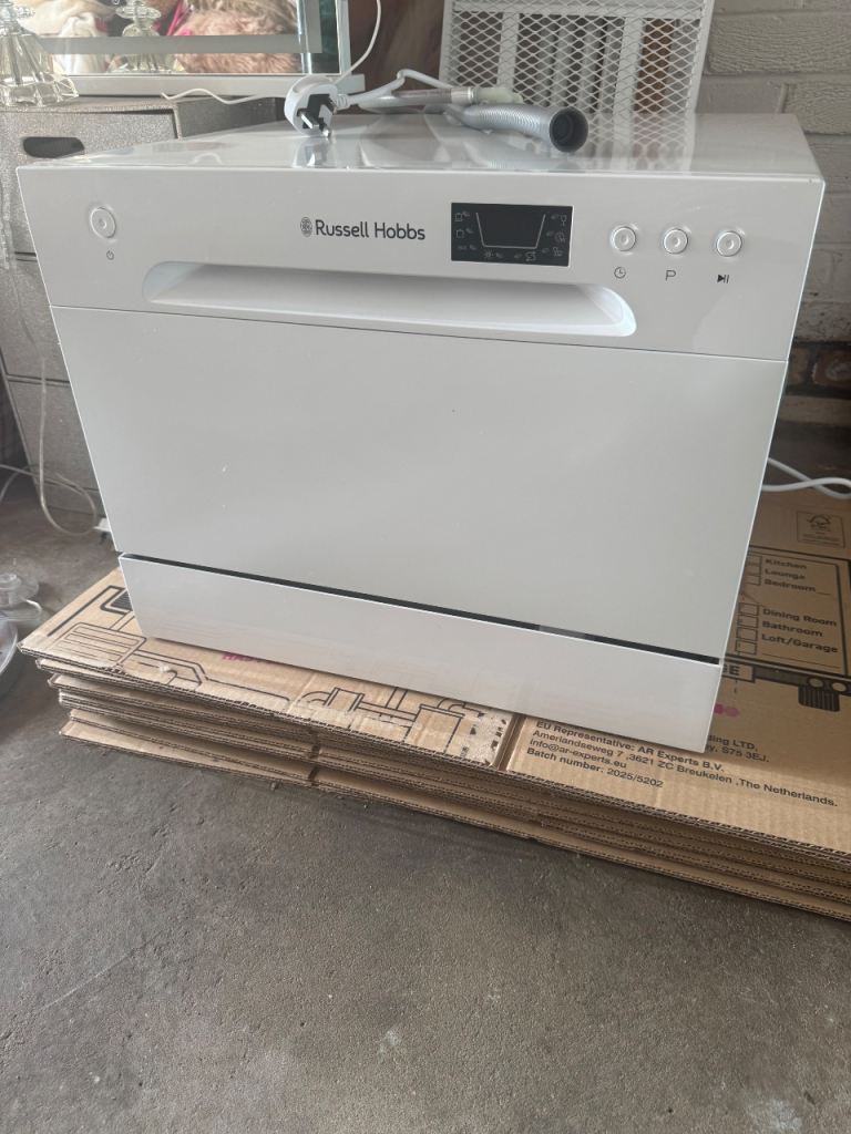 Brand New - Russell Hobbs Table Top Dishwasher - White
