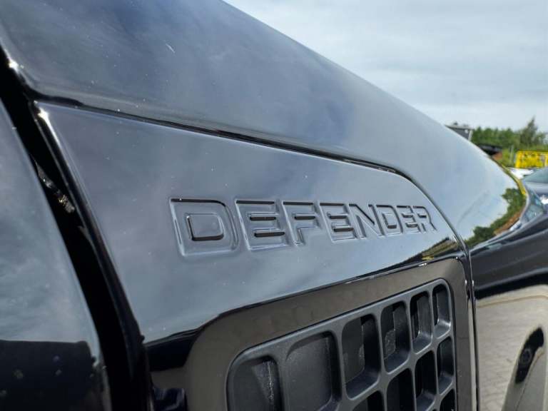 2023 Land Rover Defender 3.0 D250 Hard Top SE Auto PANEL VAN DIESEL Automatic