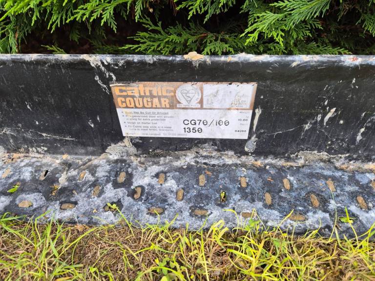 Catnic Cougar CG70/100 Galvanised Steel Lintels – 1350mm